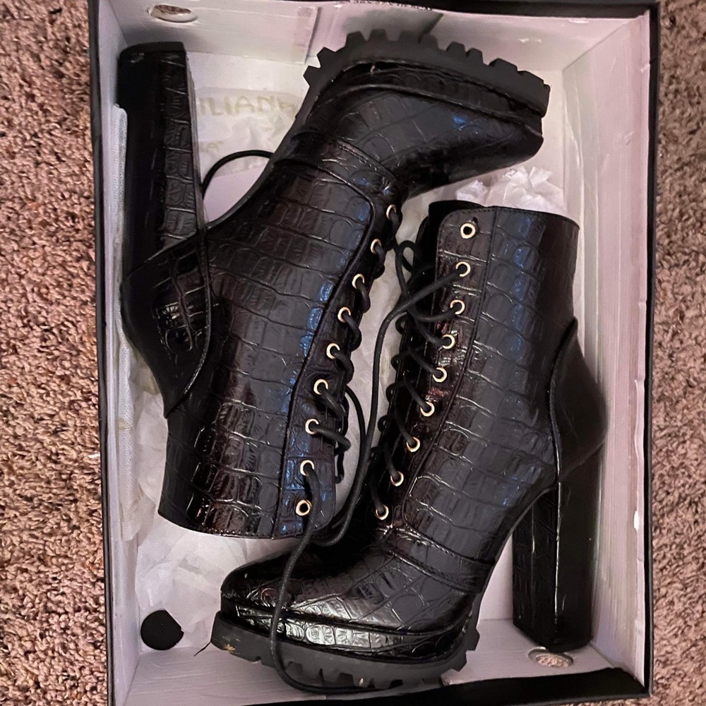 Dolls kill black leather heels. Size 7.